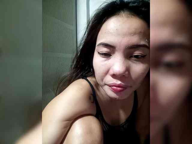 SweetKittyx22 webcam