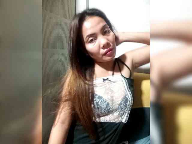 SweetKittyx22 webcam