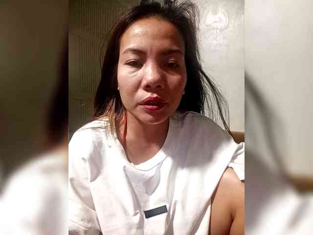 SweetKittyx22 webcam