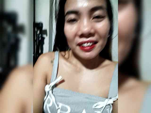 SweetKittyx22 webcam