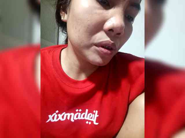 SweetKittyx22 webcam