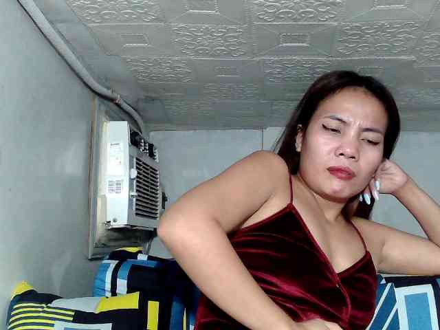 SweetKittyx22 webcam