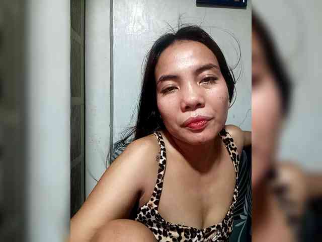 SweetKittyx22 webcam