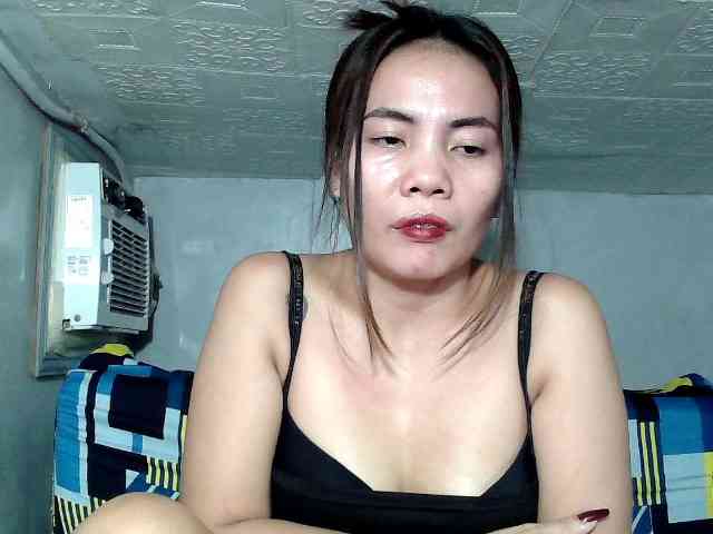 SweetKittyx22 webcam