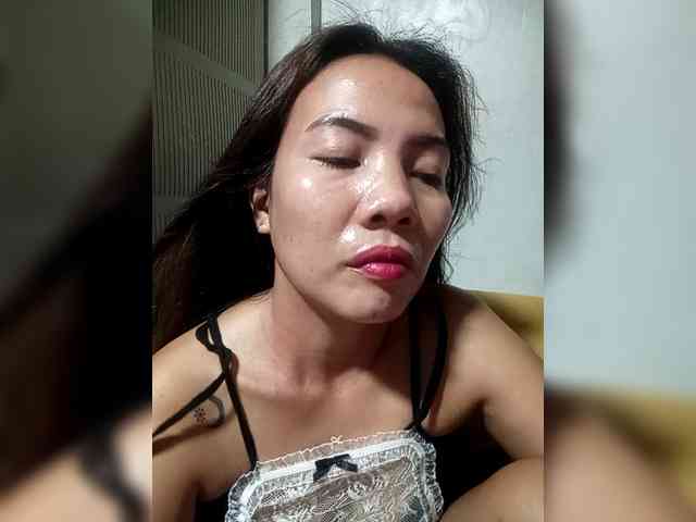 SweetKittyx22 webcam