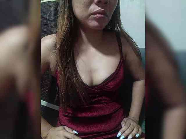 SweetKittyx22 webcam