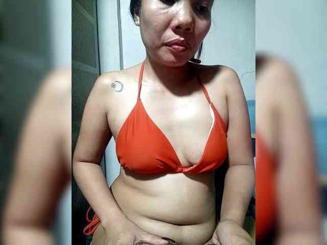 SweetKittyx22 webcam