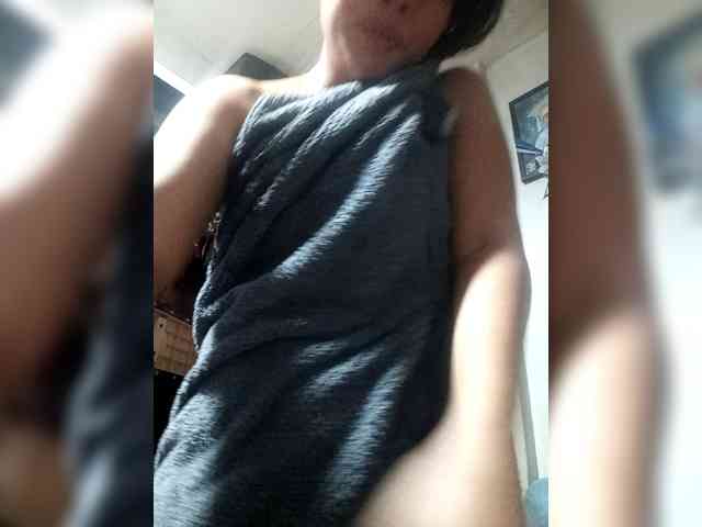 SweetKittyx22 webcam