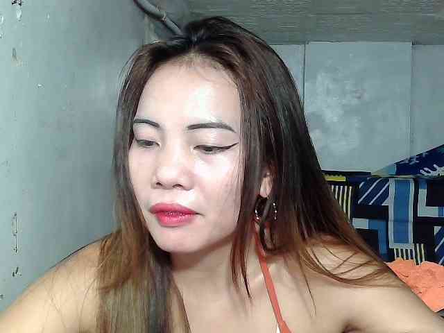 SweetKittyx22 webcam