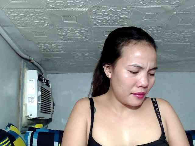 SweetKittyx22 webcam