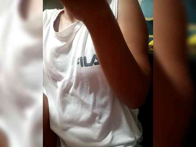 SweetKittyx22 webcam