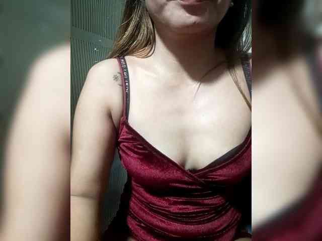 SweetKittyx22 webcam