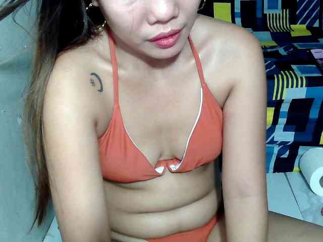 SweetKittyx22 webcam