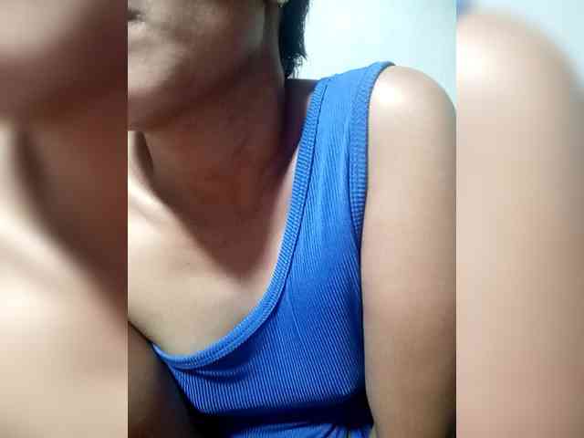 SweetKittyx22 webcam