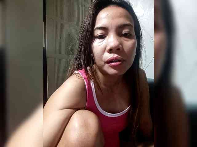 SweetKittyx22 webcam