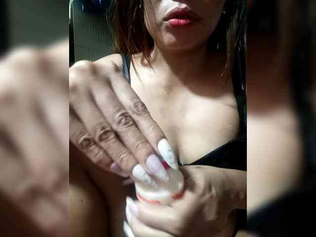 SweetKittyx22 webcam