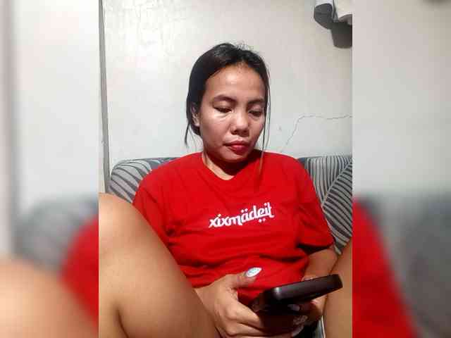 SweetKittyx22 webcam