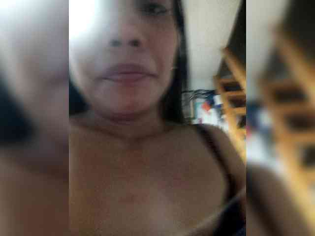 SweetKittyx22 webcam