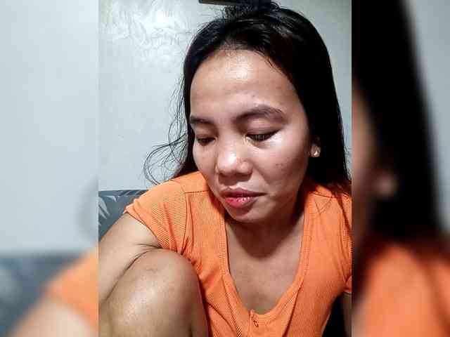 SweetKittyx22 webcam