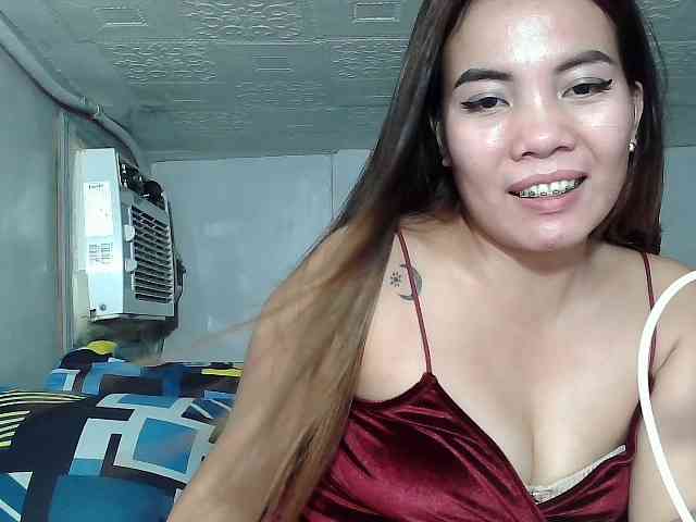 SweetKittyx22 webcam