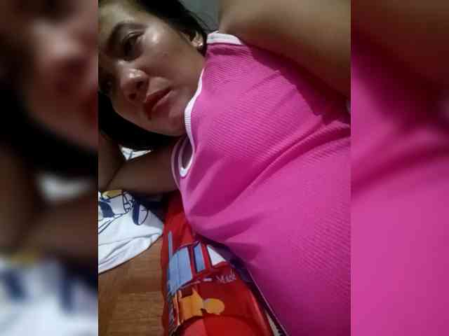 SweetKittyx22 webcam