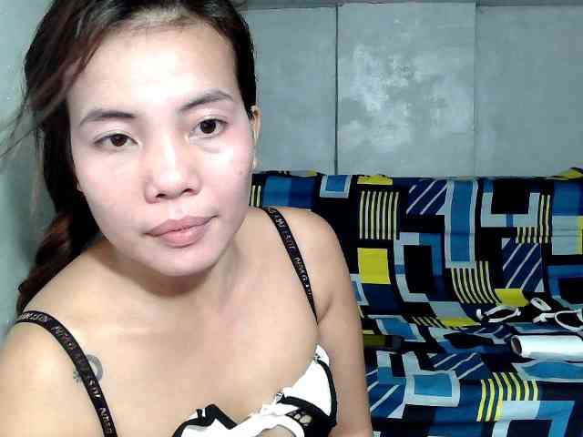 SweetKittyx22 webcam