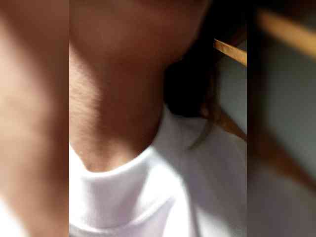 SweetKittyx22 webcam