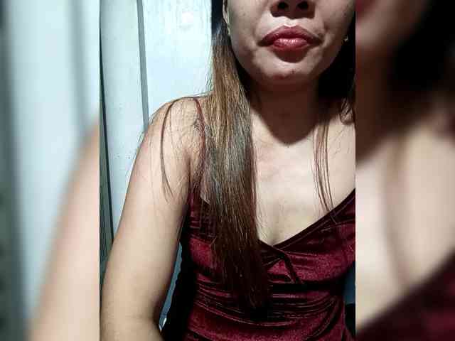 SweetKittyx22 webcam