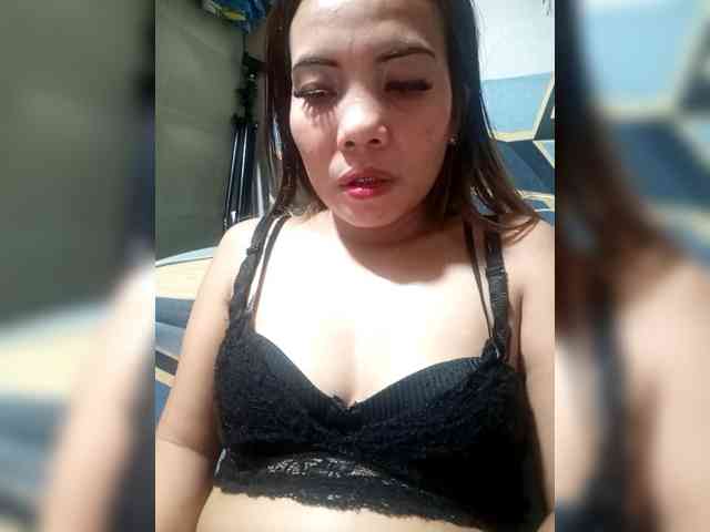 SweetKittyx22 webcam