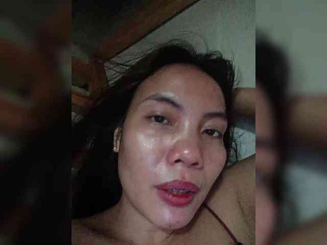 SweetKittyx22 webcam