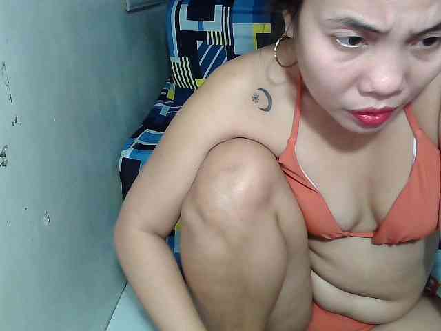 SweetKittyx22 webcam