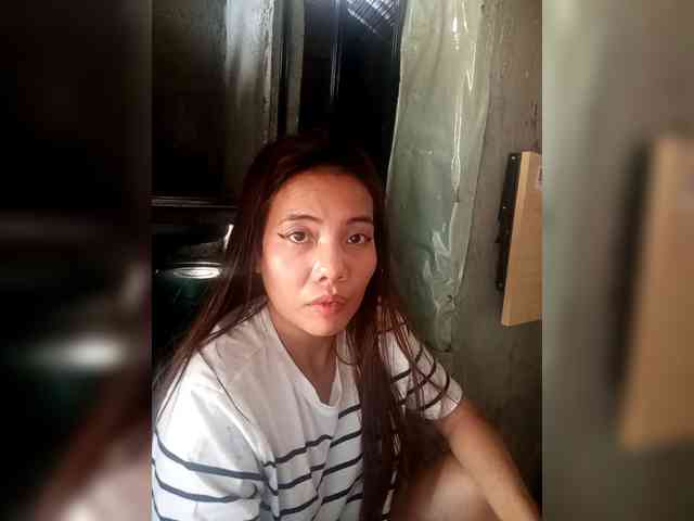 SweetKittyx22 webcam