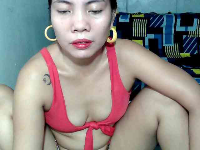 SweetKittyx22 webcam