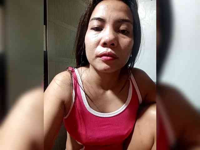 SweetKittyx22 webcam