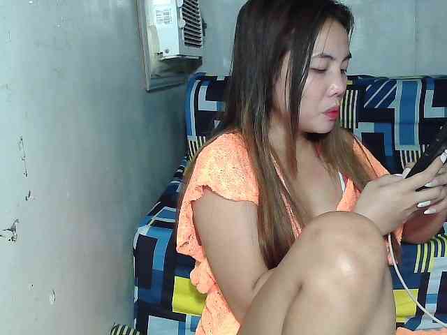 SweetKittyx22 webcam