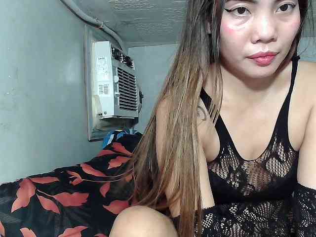 SweetKittyx22 webcam