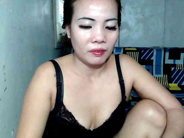 SweetKittyx22 webcam