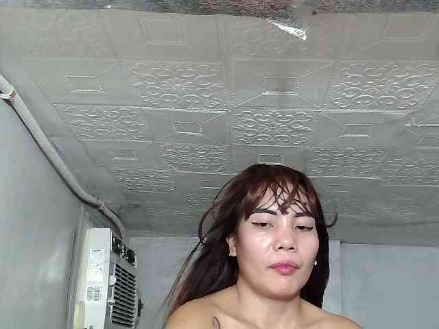 SweetKittyx22 webcam