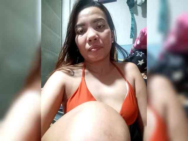 SweetKittyx22 webcam