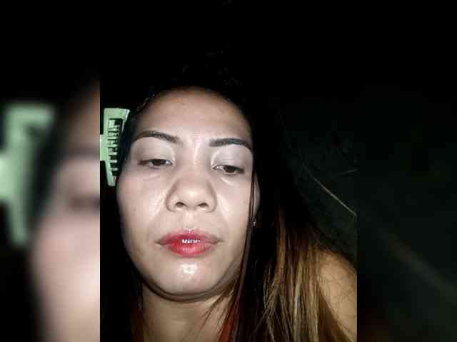 SweetKittyx22 webcam