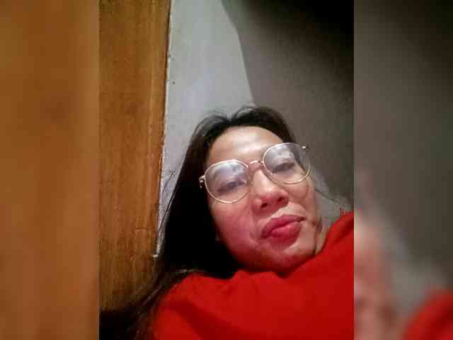 SweetKittyx22 webcam