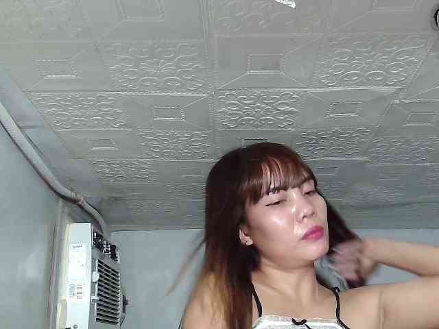 SweetKittyx22 webcam