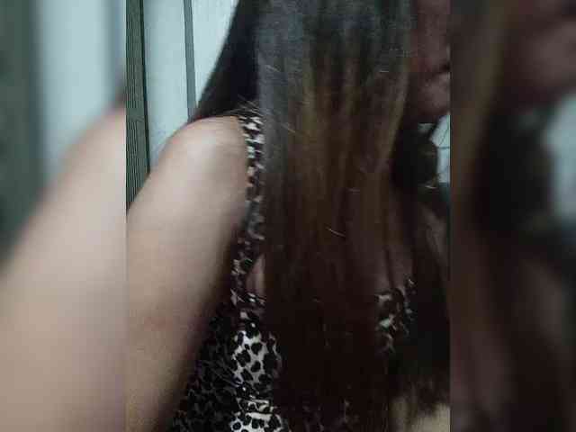 SweetKittyx22 webcam