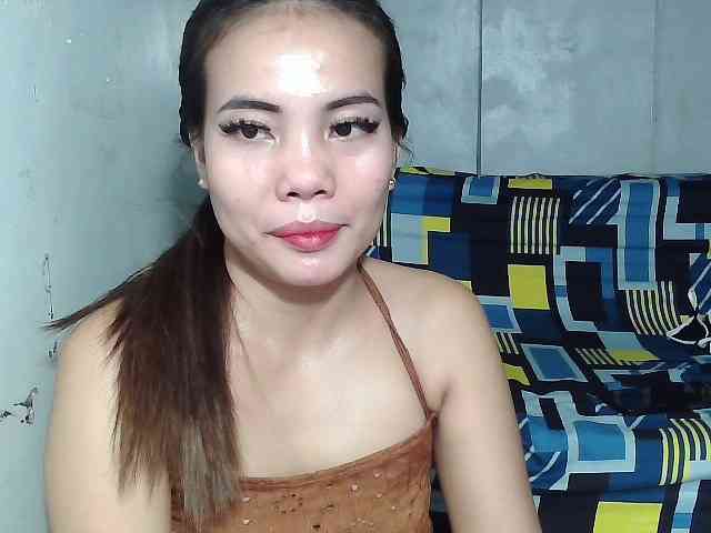 SweetKittyx22 webcam