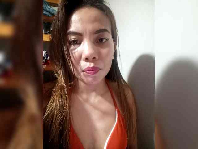 SweetKittyx22 webcam