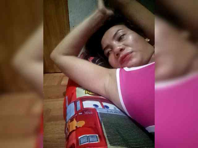 SweetKittyx22 webcam