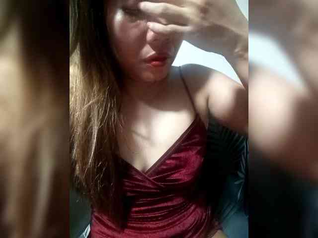 SweetKittyx22 webcam