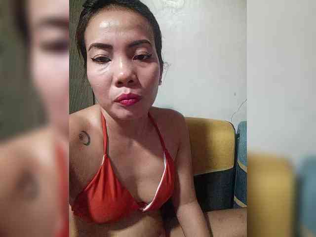 SweetKittyx22 webcam