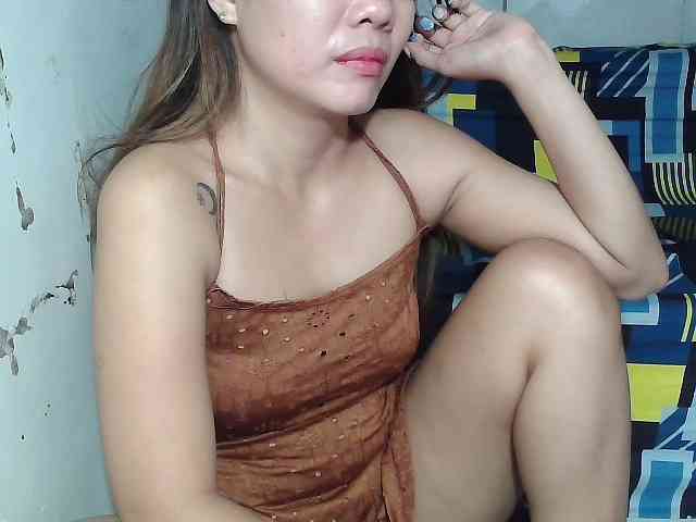 SweetKittyx22 webcam