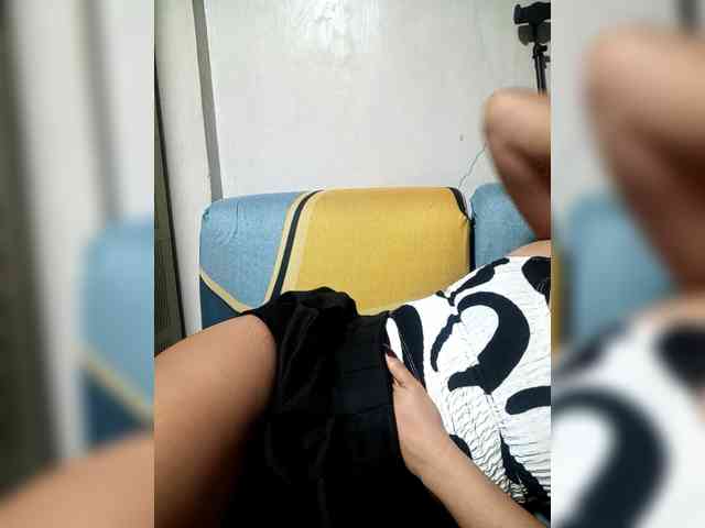 SweetKittyx22 webcam